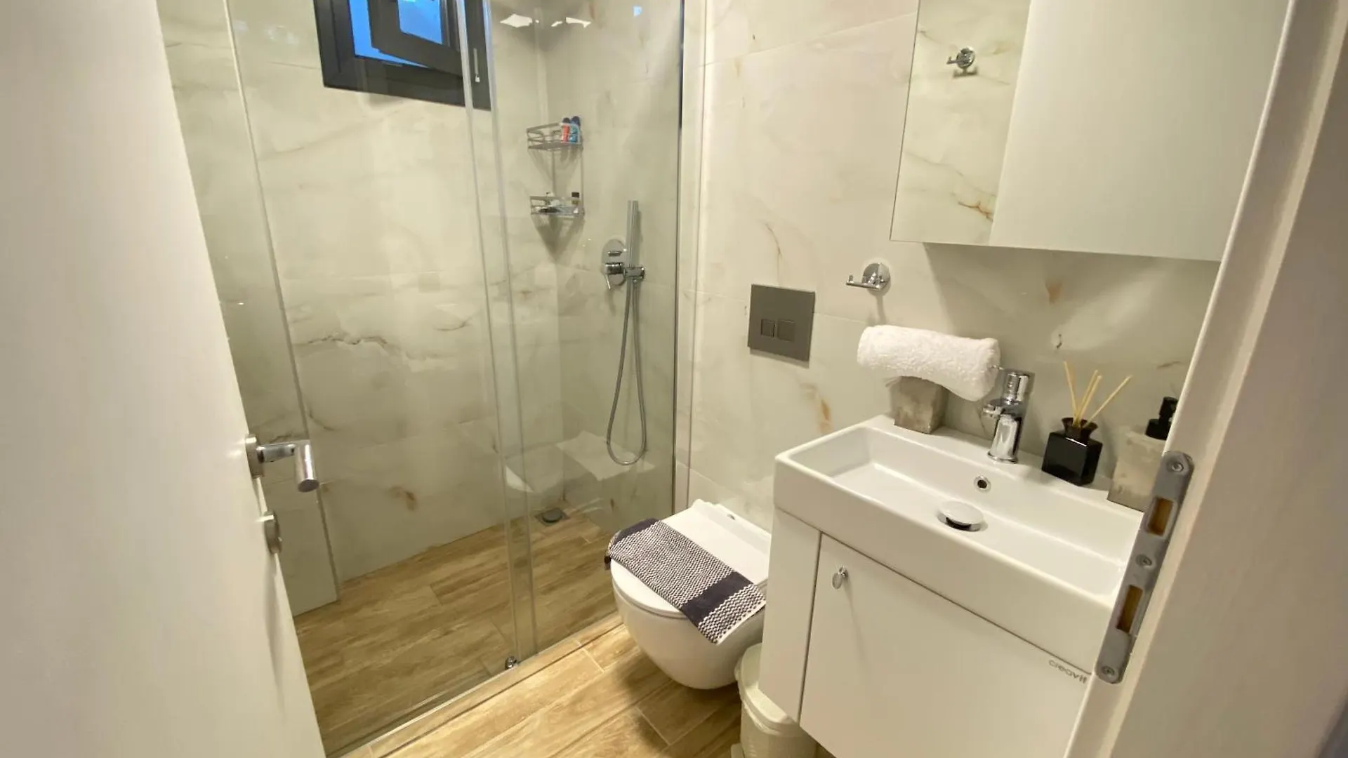K.G Apartment 佩科霍里 度假居
